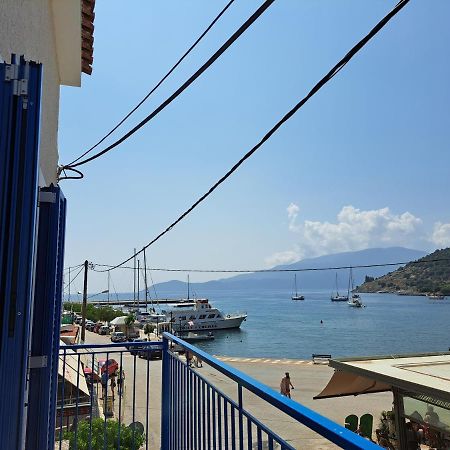 Blue Moon Apartment Ajía Effimía Kültér fotó