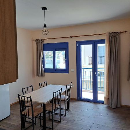 Blue Moon Apartment Ajía Effimía Kültér fotó