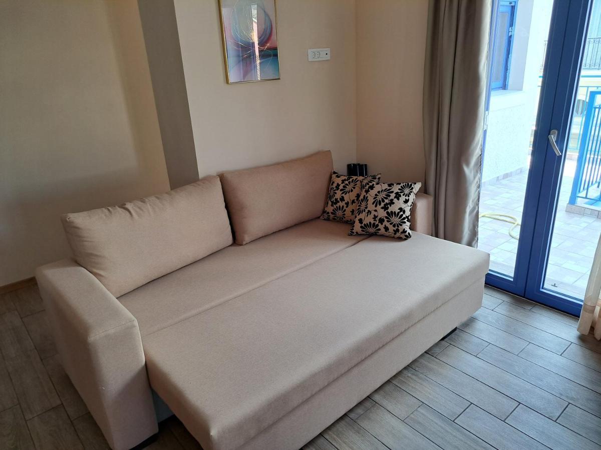 Blue Moon Apartment Ajía Effimía Kültér fotó