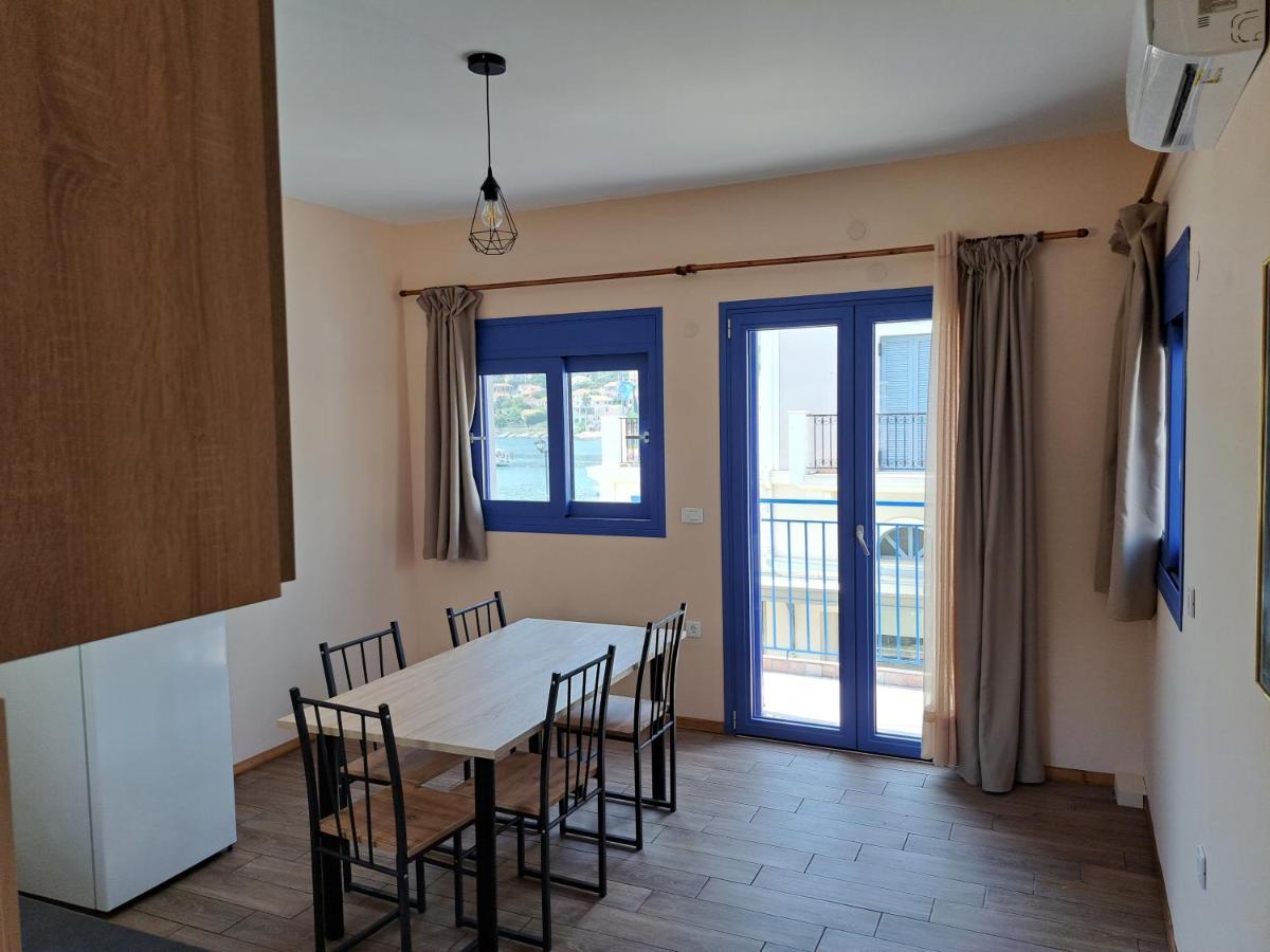 Blue Moon Apartment Ajía Effimía Kültér fotó