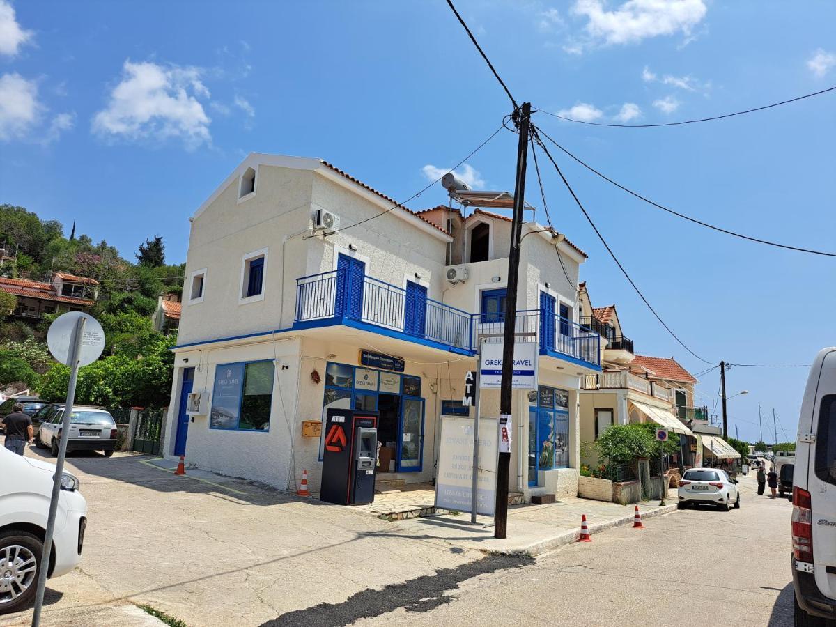 Blue Moon Apartment Ajía Effimía Kültér fotó