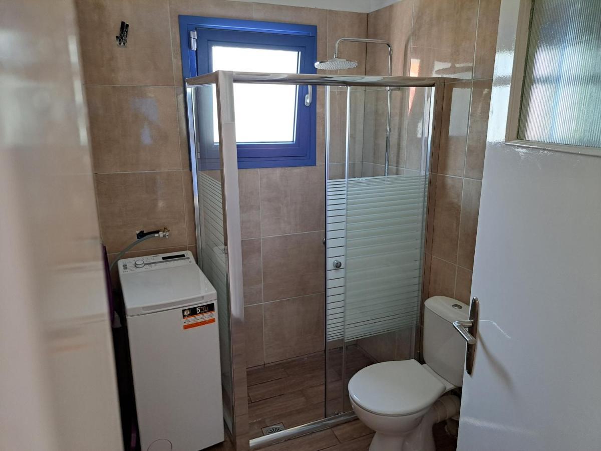 Blue Moon Apartment Ajía Effimía Kültér fotó